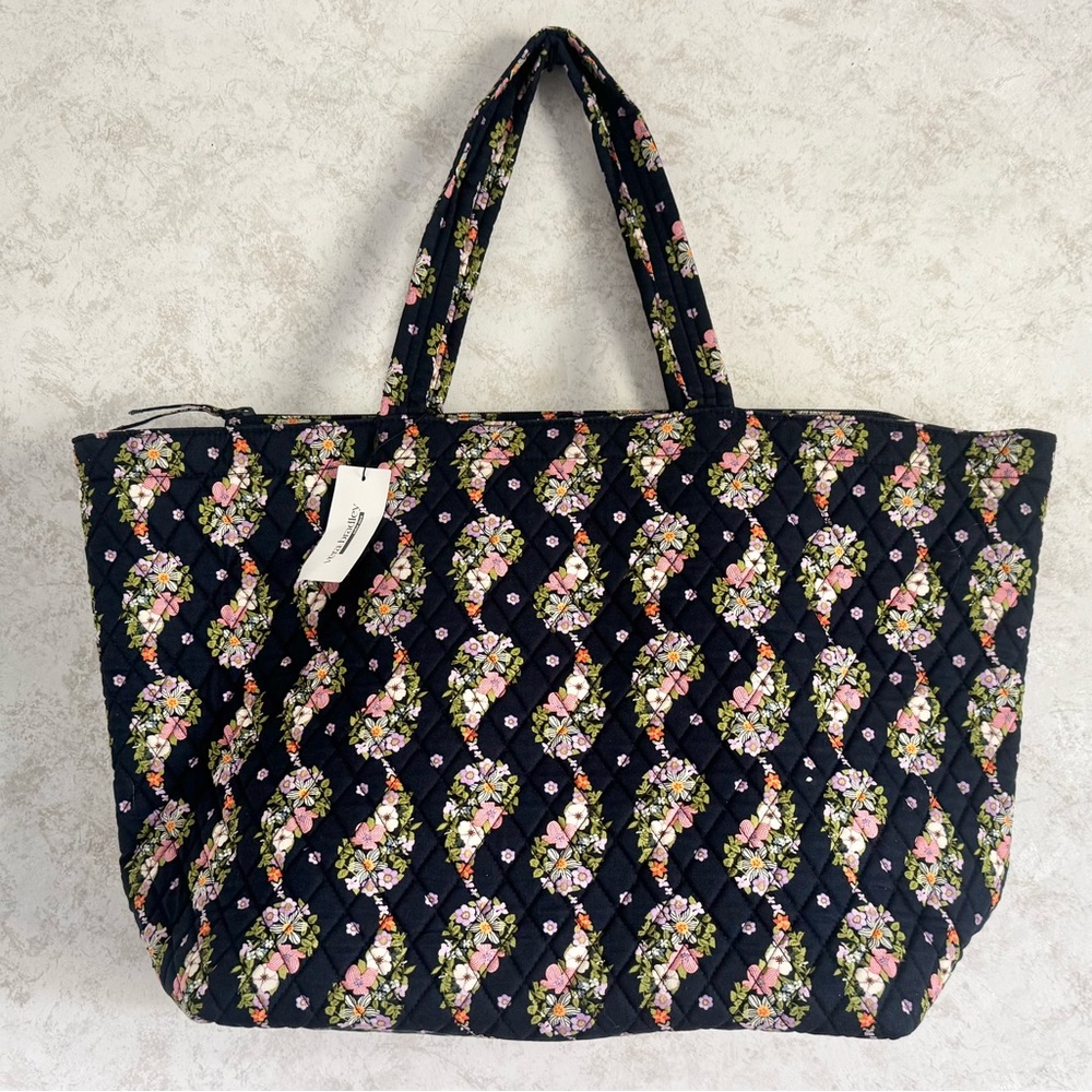 Vera Bradley Large Travel Tote Paisley Rain Double Handle Zipper Closure